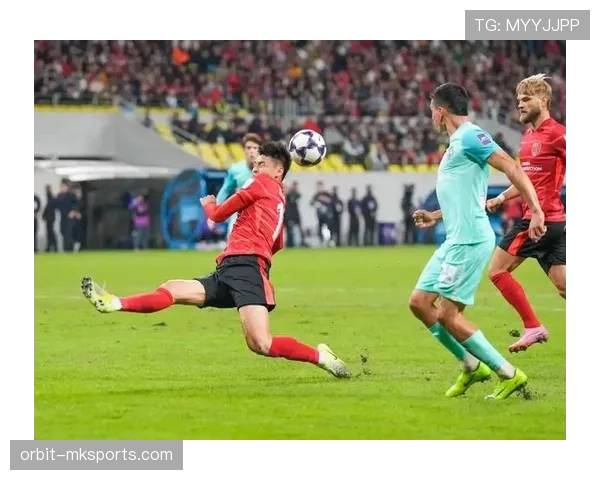 越南球队亚冠赛场强势崛起，展现强劲实力与坚定决心