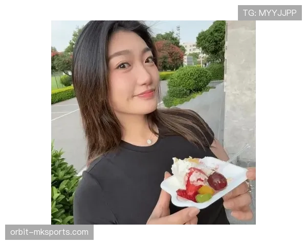 李梦刚晒完豪宅照片，隔壁老王都懵了，这生活羡慕炸了吧？